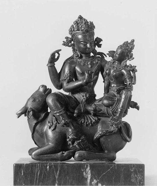 Shiva Embracing Parvati - Copper Scuplture, Nepal 15th-16th Century